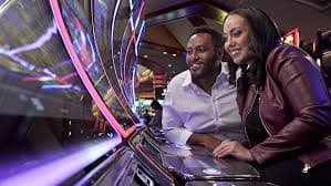 WinMaya casino lobby showing slots and live dealer game categories